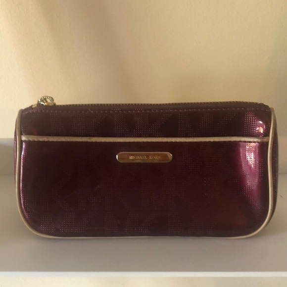 MICHAEL KORS burgundy coloured make up case - Picture 3 of 14